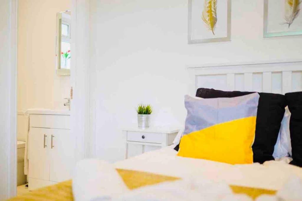 Gorgeous Luxury Chalet, New Forest & Coast & Hordle Dış mekan fotoğraf